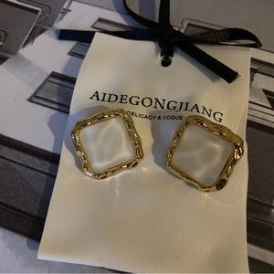 Gold plated earrings